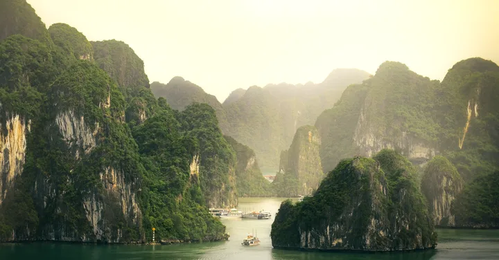 Ha Long Bay Vietnam: Best Cruise, What to Look for and Booking Tips