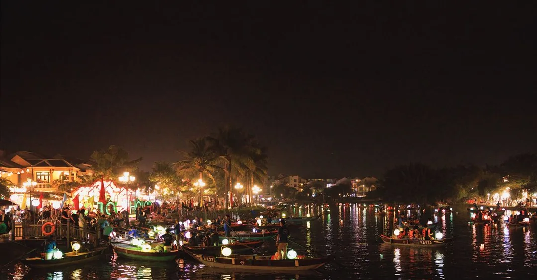 Hoi An Vietnam: Ancient Town Lanterns, Tailors and Beach Guide Hoi An Vietnam: Ancient Town Lanterns, Tailors and Beach Guide