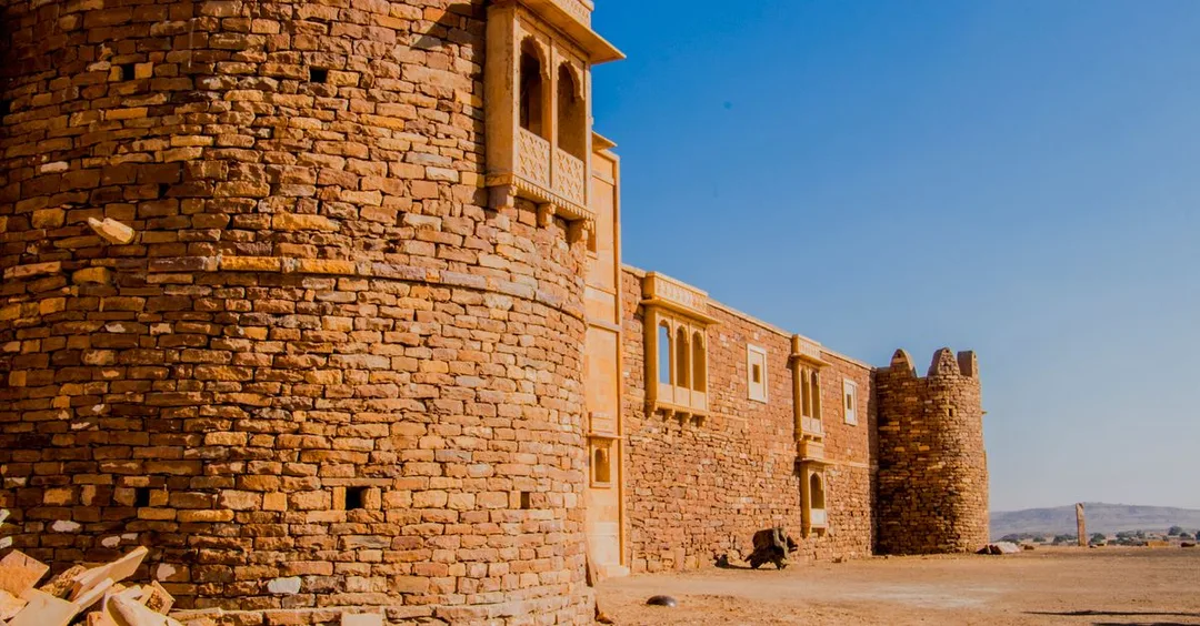 Jaisalmer Trip from Mumbai: Golden Fort, Dunes and Desert Camping
