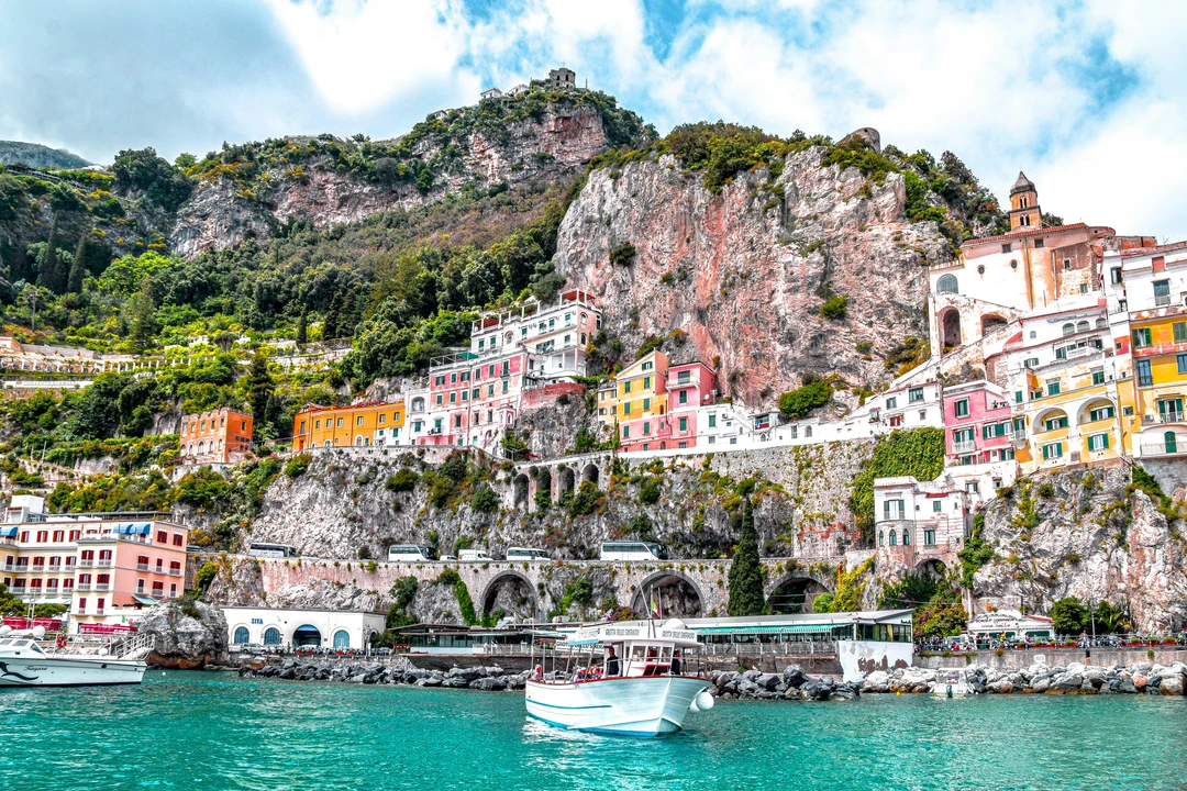 Amalfi Coast & Cinque Terre – Coastal Charm