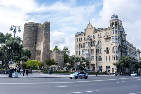 Baku Old City Walking Tour | Safari Sutra Holidays İçərişəhər walled old city Baku — Azerbaijan cultural tour packages India | Safari Sutra