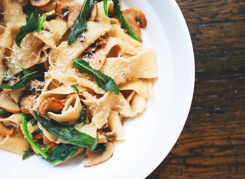 Italian Food Experiences | Safari Sutra Holidays Authentic Italian pasta at a Roman trattoria — food experiences on Italy tour packages | Safari Sutra Holidays