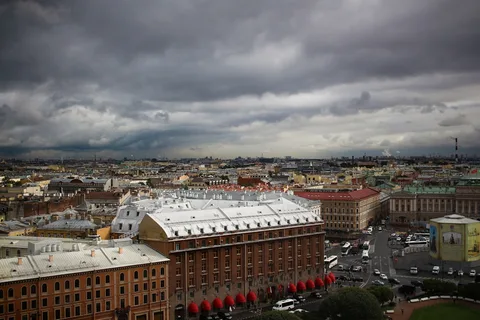 Nevsky Prospekt, St. Petersburg Nevsky Prospekt, St. Petersburg