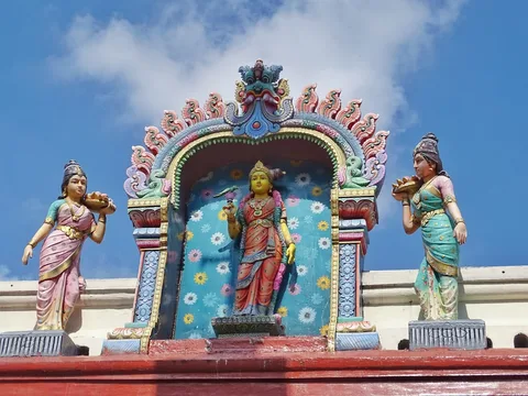 Chinatown & Sri Mariamman Temple Chinatown & Sri Mariamman Temple