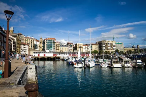 San Sebastián (Donostia) San Sebastián (Donostia)