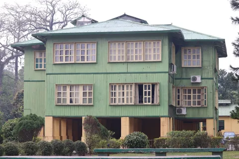 Jungle Lodge near Corbett Uttarakhand | Safari Sutra Holidays Luxury jungle lodge near Jim Corbett National Park — Uttarakhand wildlife resort | Safari Sutra