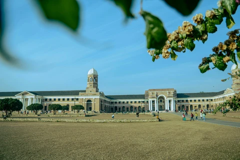 The Majestic Forest Research Institute (FRI), Dehradun The grand colonial-era building of the Forest Research Institute in Dehradun, with its vast lawns and Greco-Roman architecture
