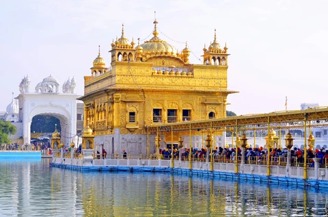Golden Temple, Amritsar Golden Temple, Amritsar — illuminated shrine reflected in the holy tank