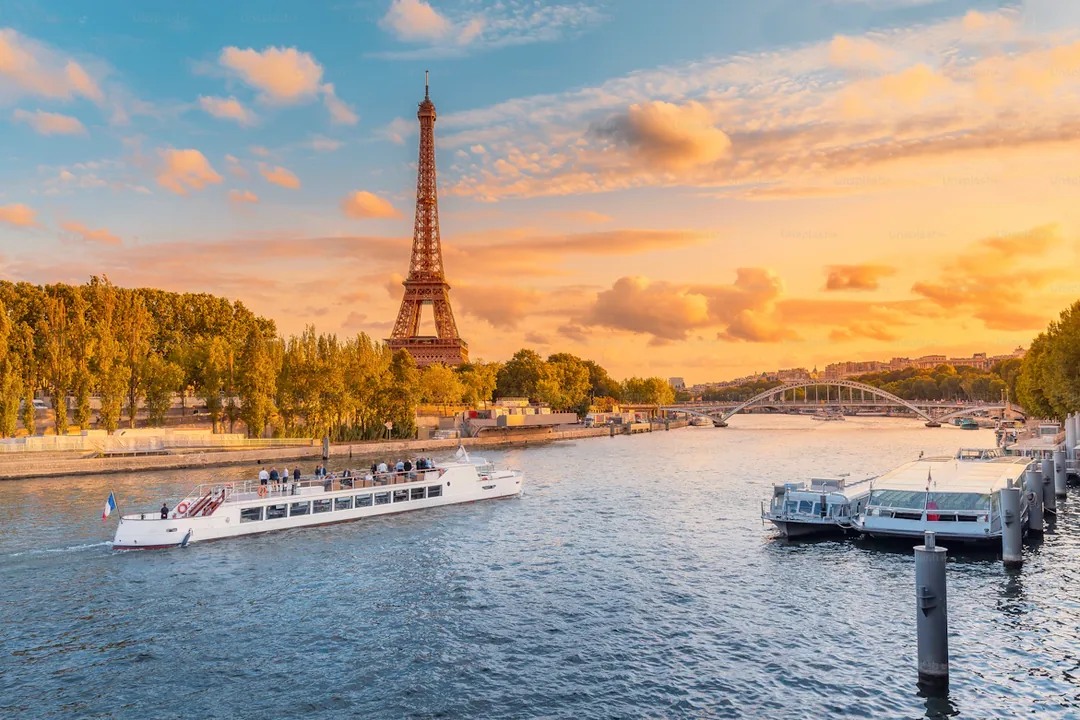 France Unveiled: Paris, Versailles & the Burgundy Countryside gallery 05