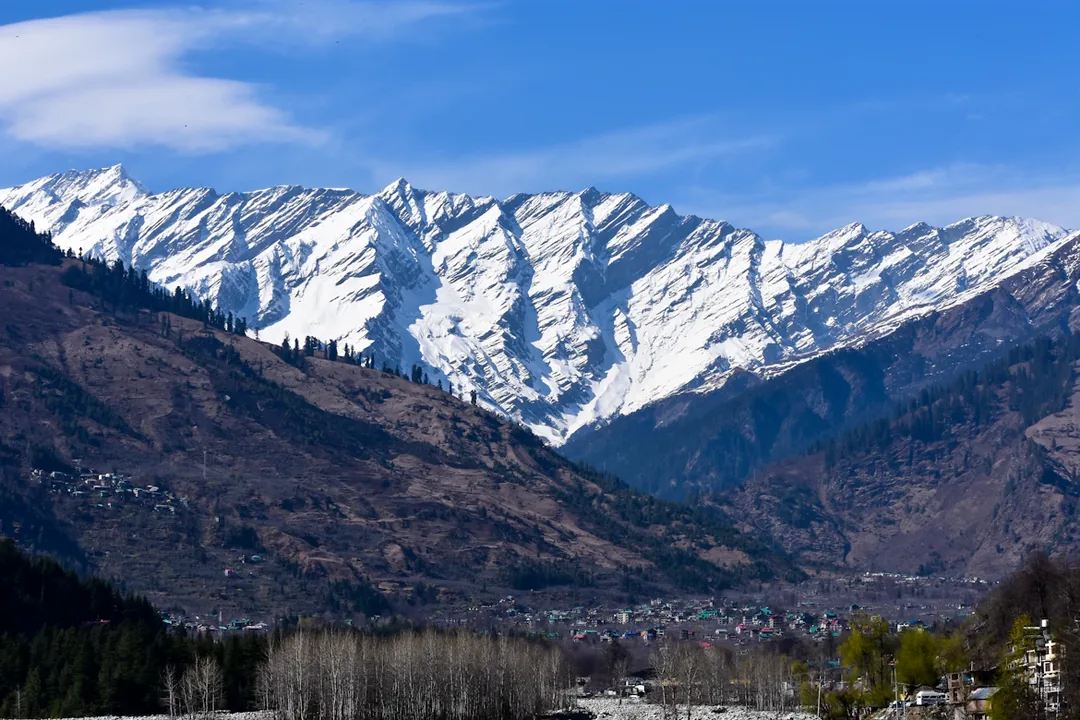 Himachal Photography Circuit — Bir Billing Skies, Prashar Lake & Naggar's Roerich Valley gallery 06