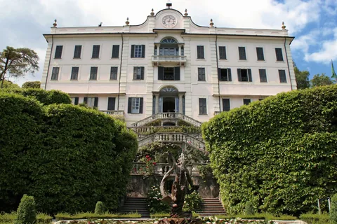 Italy Luxury Tour: Rome's Grandeur, Florence's Galleries & Lake Como's Lakeside Villas in 7 Nights gallery 04