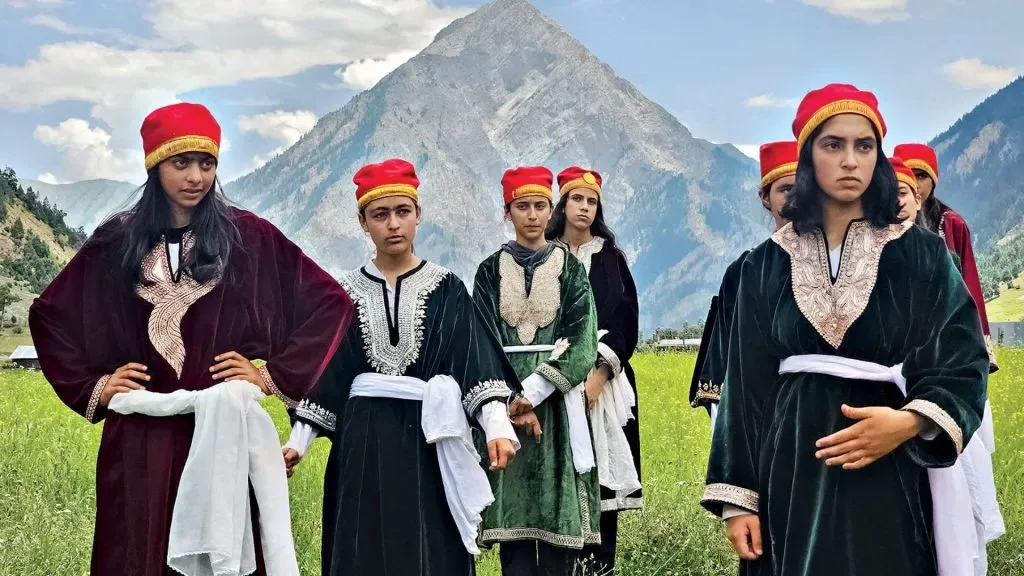 Kashmir Through a Lens: Eight Nights Across Dal Lake, Gurez & the High Meadows gallery 04