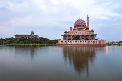 Malaysia Honeymoon: Kuala Lumpur City Nights & Langkawi Island Escape gallery 04
