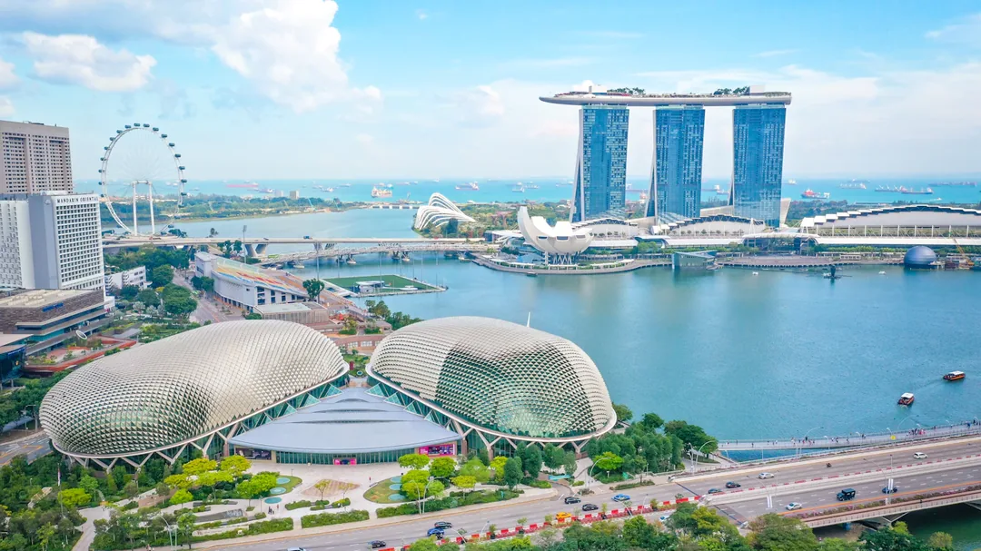 Singapore Honeymoon Glow: 5 Nights of Rooftop Dinners, Island Sunsets & City Lights gallery 02