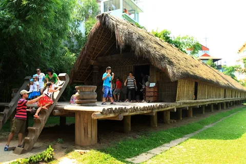 Vietnam Family Adventure: Puppet Shows, Bay Cruises & Jungle Tunnels gallery 04