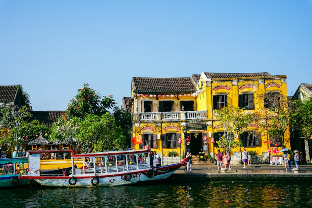 Vietnam Across the Centuries: Hanoi, Hoi An & Ho Chi Minh City Cultural Journey gallery 02